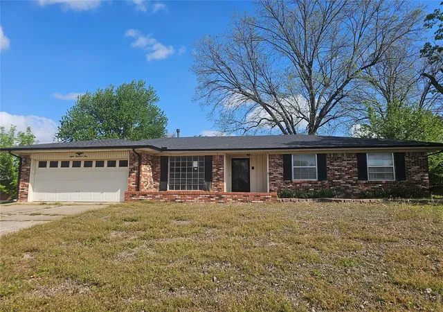 1st image of 801 Bonnie Ave, Purcell, OK 73080 | MLS# 1226122