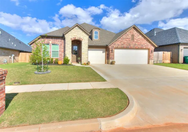 Photo 2 of Single family home for sale at 408 Tralee Ln, Yukon, OK 73099 | MLS# 1226140 | Listing updated on 2026-09-23