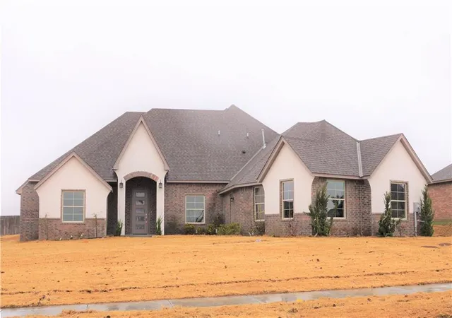 1st image of 10825 Nw 95th St, Yukon, OK 73099 | MLS# 1226147