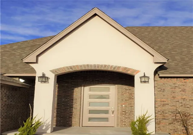 2nd image of 10825 Nw 95th St, Yukon, OK 73099 | MLS# 1226147