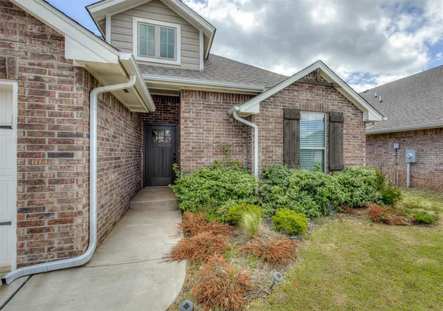 Photo 2 of Single family home for sale at 12316 Sw 31st Street, Yukon, OK 73099 | MLS# 1226151 | Listing updated on 2026-08-08
