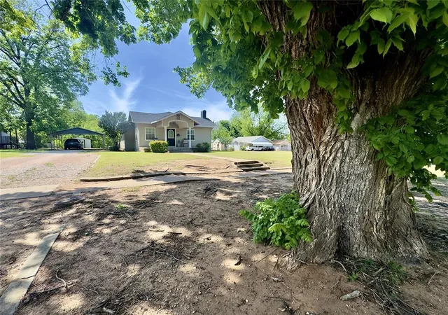 Homes for sale in Mangum, OK | 513 N Okla Ave, Mangum, OK 73554 | MLS# 1226207
