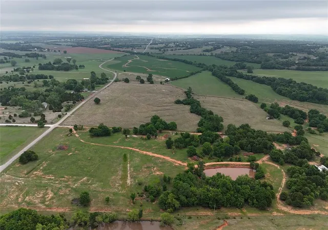 4th image of 999 240Th St, Blanchard, OK 73010 | MLS# 1226247