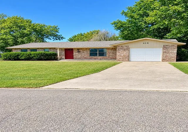 Photo 1 of Single family home for sale at 315 S Dungan Ave, Cushing, OK 74023 | MLS# 1226249 | Listing updated on 2026-09-16