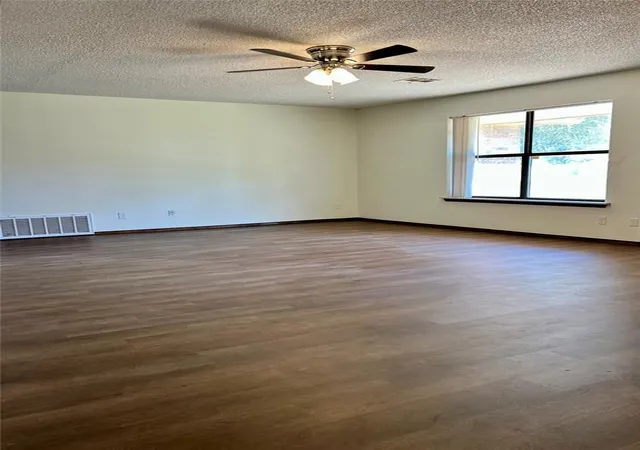 Photo 3 of Single family home for sale at 315 S Dungan Ave, Cushing, OK 74023 | MLS# 1226249 | Listing updated on 2026-09-16