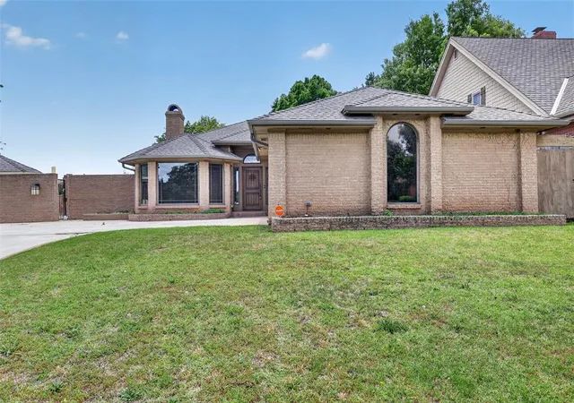 Homes for sale in Oklahoma City, OK | 11901 Maple Ridge Rd, Oklahoma City, OK 73120 | MLS# 1226283