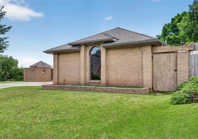 Homes for sale in Oklahoma City, OK | 11901 Maple Ridge Rd, Oklahoma City, OK 73120 | MLS# 1226283
