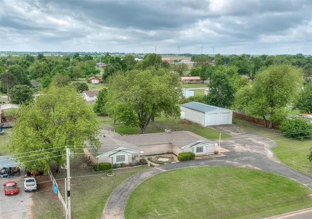 1st image of 508 E Main St, Tuttle, OK 73089 | MLS# 1226299