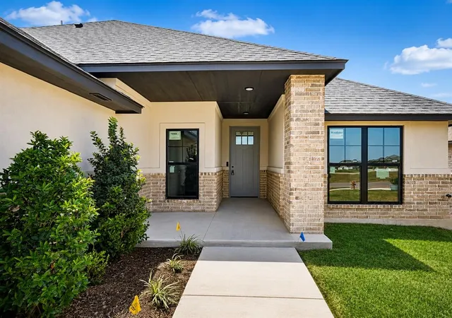 2nd image of 5009 Vine Cliff Rd, Mustang, OK 73064 | MLS# 1226335