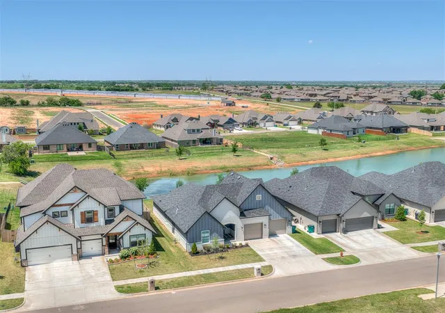 2nd image of 9213 Lupine Rd, Yukon, OK 73099 | MLS# 1226367