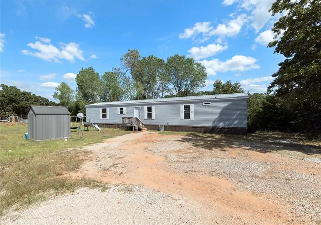 2nd image of 329374 E 936 Rd, Luther, OK 73054 | MLS# 1226370
