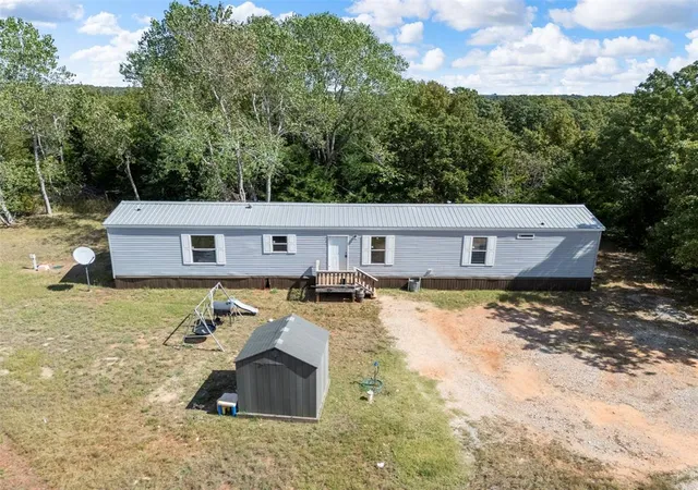 3rd image of 329374 E 936 Rd, Luther, OK 73054 | MLS# 1226370