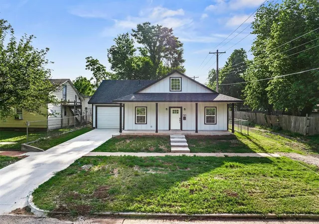 Homes for sale in Guthrie, OK | 310 S Elm St, Guthrie, OK 73044 | MLS# 1226415
