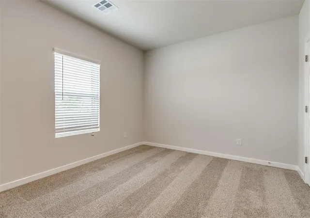 3rd image of 2616 Otis Ln, Yukon, OK 73099 | MLS# 1226425