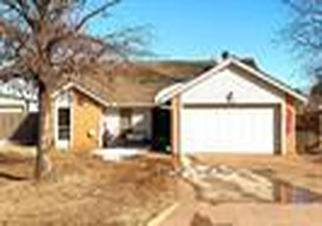 Homes for sale in Elk City, OK | 206 Sycamore Ave, Elk City, OK 73644 | MLS# 1226503