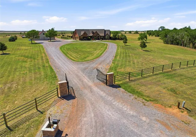 Homes for sale in Mangum, OK | 22334 N County Road 1940, Mangum, OK 73554 | MLS# 1226535