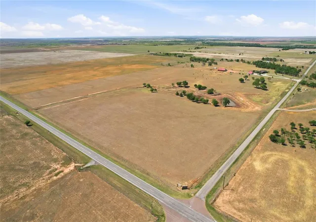 Homes for sale in Mangum, OK | 22334 N County Road 1940, Mangum, OK 73554 | MLS# 1226535