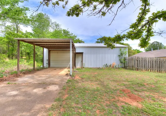 2nd image of 6713 Lago Ranchero Dr, Norman, OK 73026 | MLS# 1226546