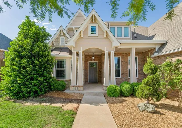 3rd image of 912 Nw 185Th St, Edmond, OK 73012 | MLS# 1226568