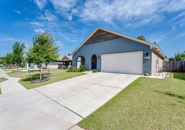 Homes for sale in Harrah, OK | 20051 Park Ln, Harrah, OK 73045 | MLS# 1226580