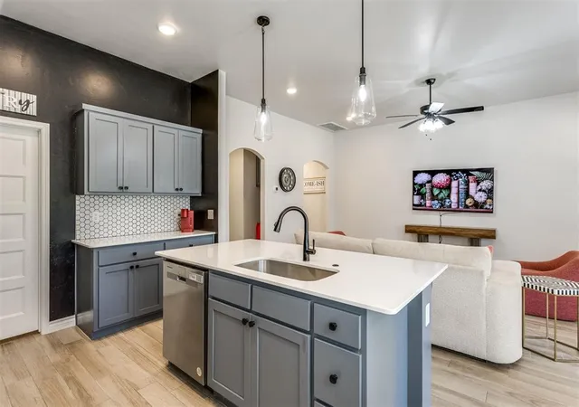 Photo 3 of Sale Pending at 20051 Park Ln, Harrah, OK 73045 | MLS# 1226580 | Listing updated on 2026-09-02