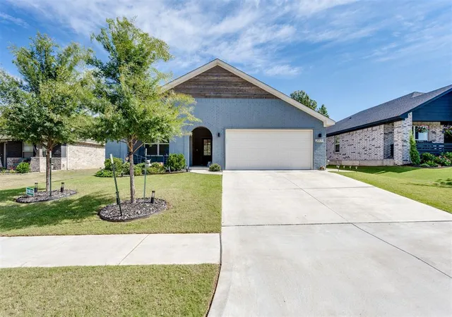 Homes for sale in Harrah, OK | 20051 Park Ln, Harrah, OK 73045 | MLS# 1226580
