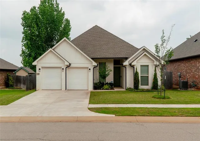 Photo 2 of Single family home for sale at 2309 Alameda Park Dr, Norman, OK 73071 | MLS# 1226592 | Listing updated on 2026-07-29