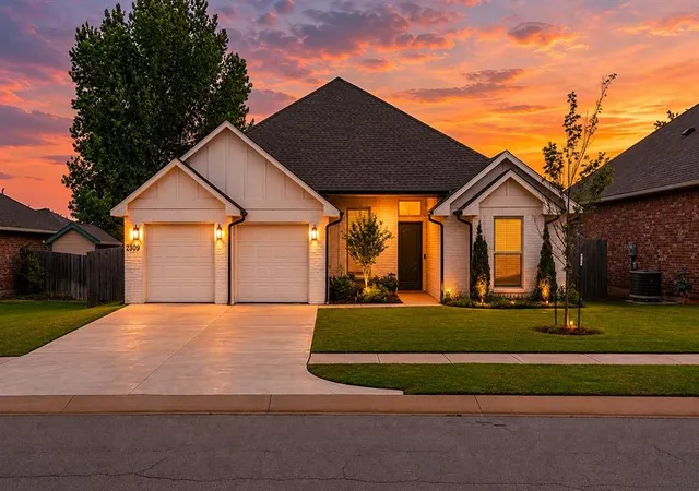 Photo 1 of Single family home for sale at 2309 Alameda Park Dr, Norman, OK 73071 | MLS# 1226592 | Listing updated on 2026-07-29