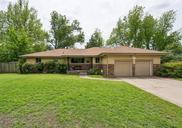 Photo 2 of Single family home for sale at 111 Crestmont Ave, Norman, OK 73069 | MLS# 1226656 | Listing updated on 2026-08-03