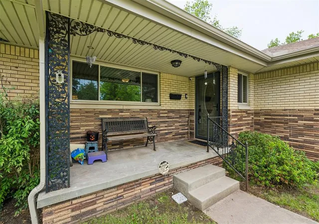 Photo 3 of Single family home for sale at 111 Crestmont Ave, Norman, OK 73069 | MLS# 1226656 | Listing updated on 2026-08-03