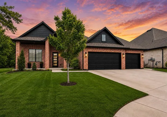 1st image of 10104 Sw 25th Ct, Yukon, OK 73099 | MLS# 1226679