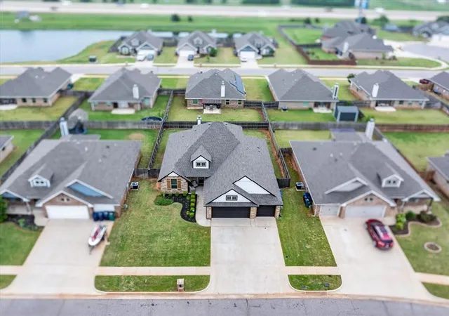 Photo 2 of Single family home for sale at 612 Bison Xing Dr, Yukon, OK 73099 | MLS# 1226712 | Listing updated on 2026-06-10