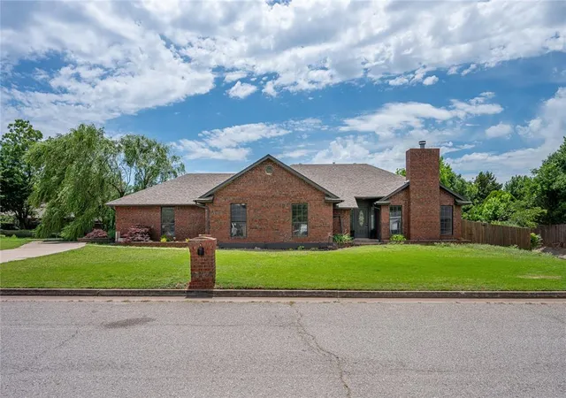 2nd image of 1532 E Twin Brook Ter, Mustang, OK 73064 | MLS# 1226736