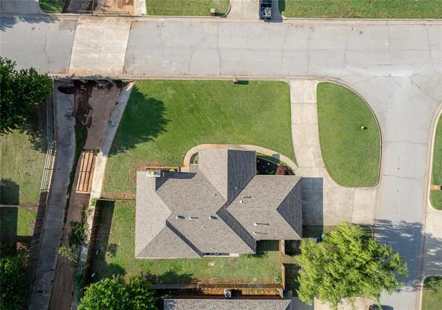 35th image of 1532 E Twin Brook Ter, Mustang, OK 73064 | MLS# 1226736