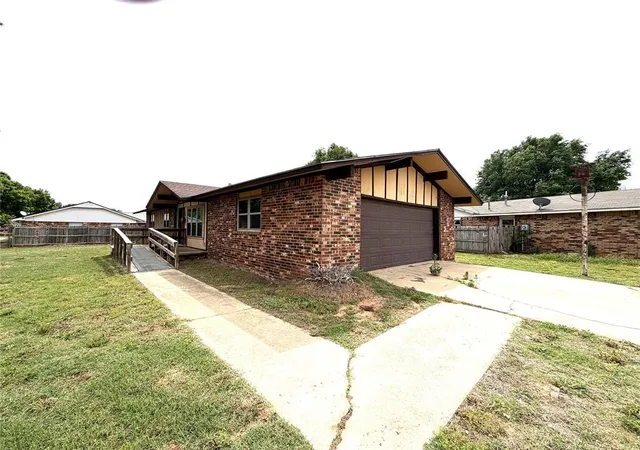 Photo 2 of Single family home for sale at 1319 Manchester Dr, Anadarko, OK 73005 | MLS# 1226760 | Listing updated on 2026-09-23