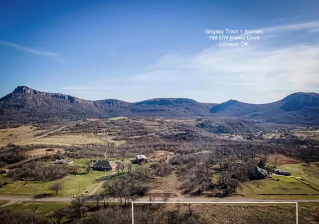 3rd image of 198 Nw Kiowa Dr, Lawton, OK 73507 | MLS# 1226786