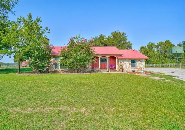 Homes for sale in Cushing, OK | 740421 S Hwy 99 Hwy, Cushing, OK 74023 | MLS# 1226800