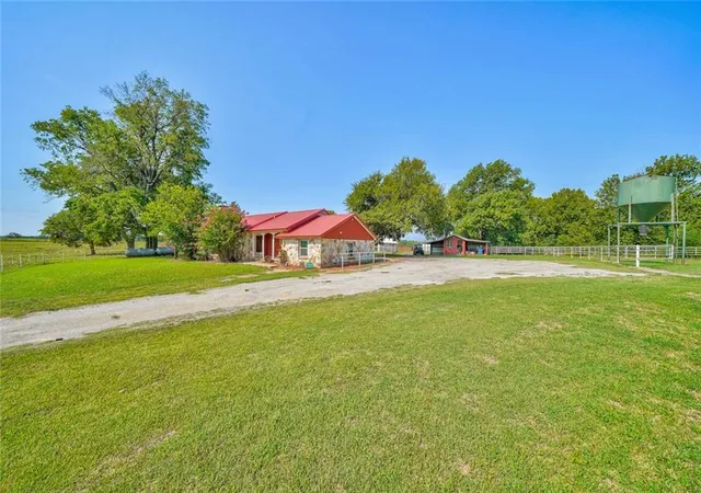 Homes for sale in Cushing, OK | 740421 S Hwy 99 Hwy, Cushing, OK 74023 | MLS# 1226800