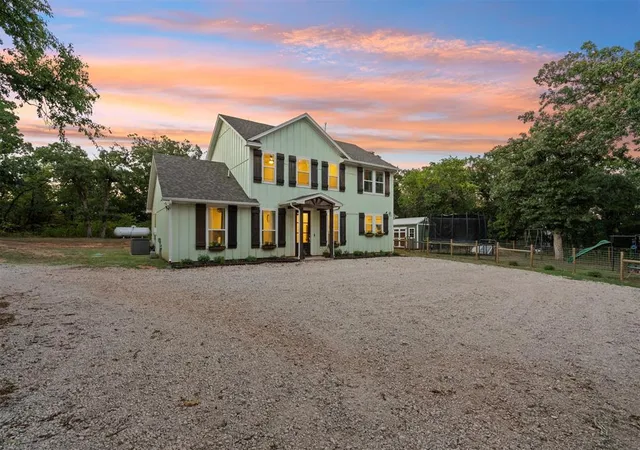 Photo 1 of Sale Pending at 9025 E Charter Oak Rd, Guthrie, OK 73044 | MLS# 1226808 | Listing updated on 2026-09-09