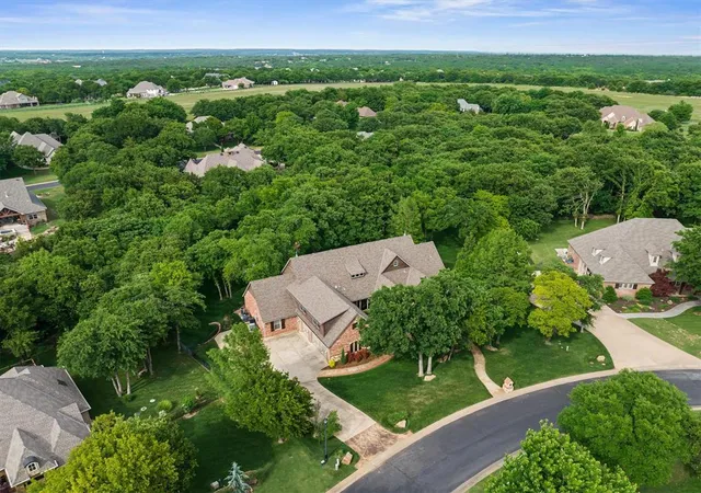 Homes for sale in Jones, OK | 2545 Crestwood Dr, Jones, OK 73049 | MLS# 1226853