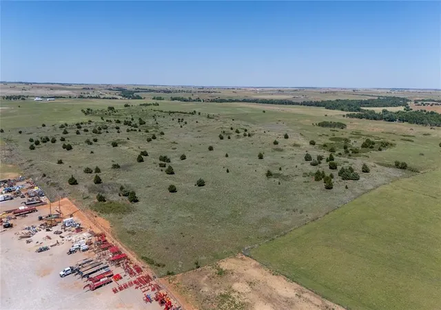 2nd image of 1 N 2440 Rd, Weatherford, OK 73096 | MLS# 1226867