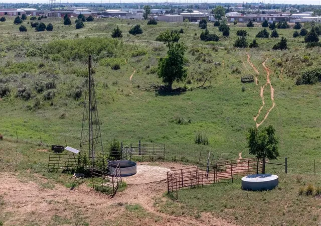 7th image of 1 N 2440 Rd, Weatherford, OK 73096 | MLS# 1226867