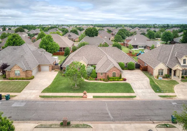 3rd image of 2705 Sw 137Th St, Oklahoma City, OK 73170 | MLS# 1226877