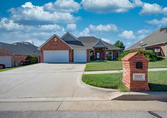2nd image of 3833 Dove Ave, Harrah, OK 73045 | MLS# 1226879