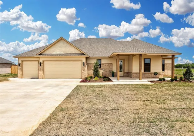 Photo 1 of Single family home for sale at 1026 Maverick Pass, Piedmont, OK 73078 | MLS# 1226912 | Listing updated on 2026-09-13