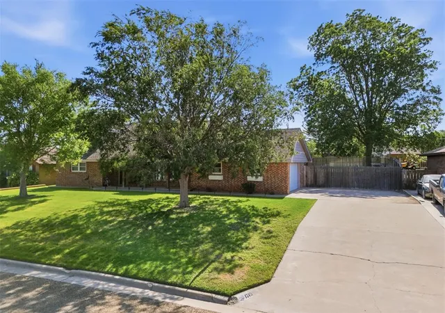2nd image of 1713 N Crumley St, Guymon, OK 73942 | MLS# 1226913