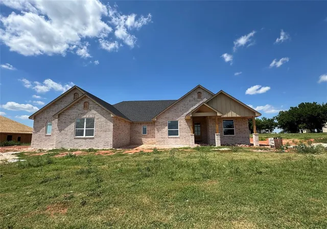 Photo 2 of Single family home for sale at 2436 Wolf Crk Bnd, Blanchard, OK 73010 | MLS# 1226949 | Listing updated on 2026-09-29