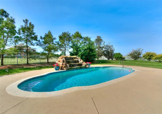 Photo 3 of Sale Pending at 2612 NW 176th Street, Edmond, OK 73012 | MLS# 1226954 | Listing updated on 2026-09-01