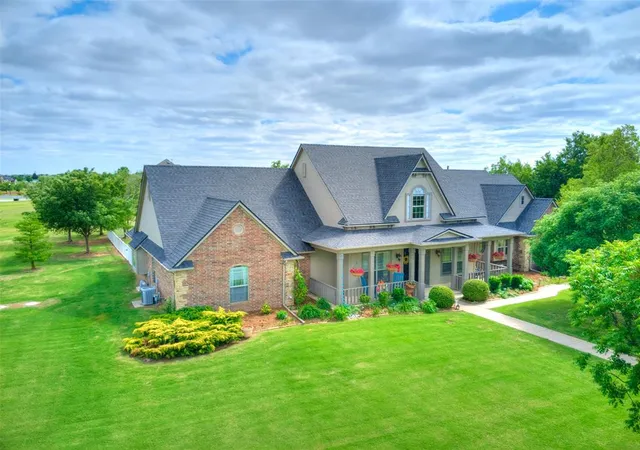 Photo 4 of Sale Pending at 2612 NW 176th Street, Edmond, OK 73012 | MLS# 1226954 | Listing updated on 2026-09-01