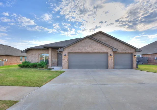 1st image of 15612 Vermillion Dr, Edmond, OK 73013 | MLS# 1226956